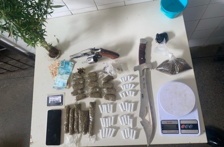 Homem morre em confronto com a PM durante operação contra o tráfico em Lajedinho