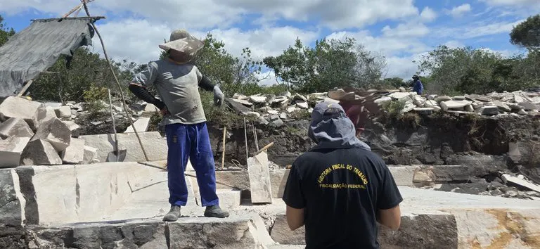 MTE resgata 91 trabalhadores em condição análoga à escravidão em Jacobina