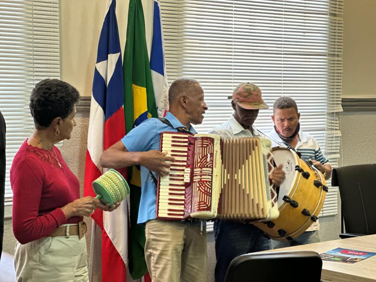 Secretaria de Cultura reúne artistas locais para ajustes do São João de Itaberaba
