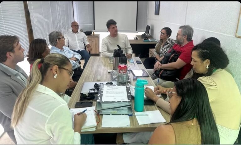 Itaberaba: reunião discute ações na área de habitação