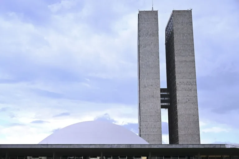 STF deve manter decreto do governo sobre IOF