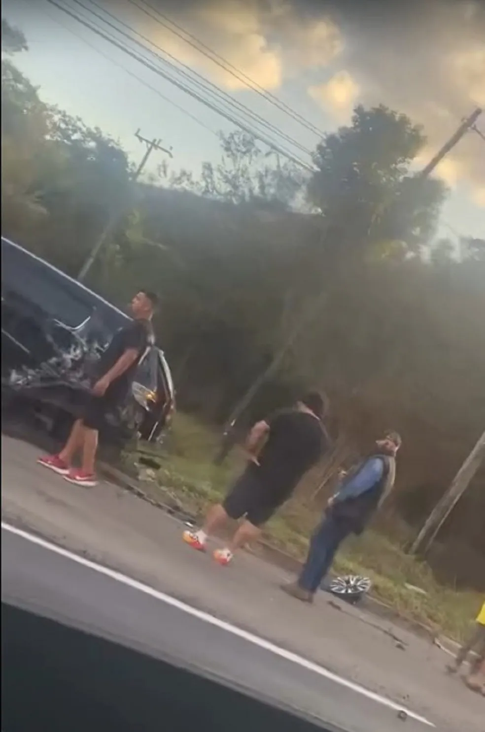 Fabiano Menotti se envolve em acidente na BR-040 a caminho de show no RJ