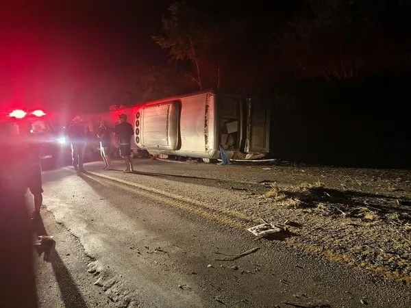 Ônibus de turismo que saiu de Brumado se envolve em grave acidente em Pernambuco; há mortos e feridos