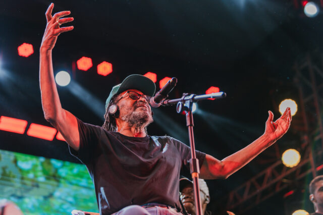 Edson Gomes - Foto Victor Fernandez.jpg
