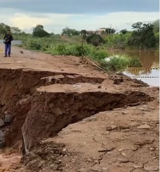 Chuvas provocam novos danos na estrada de acesso ao Faustino