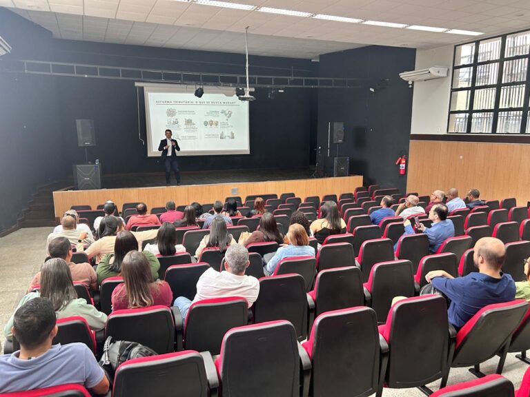 Itaberaba promove encontro para discutir impactos da Reforma Tributária com empresários e contadores