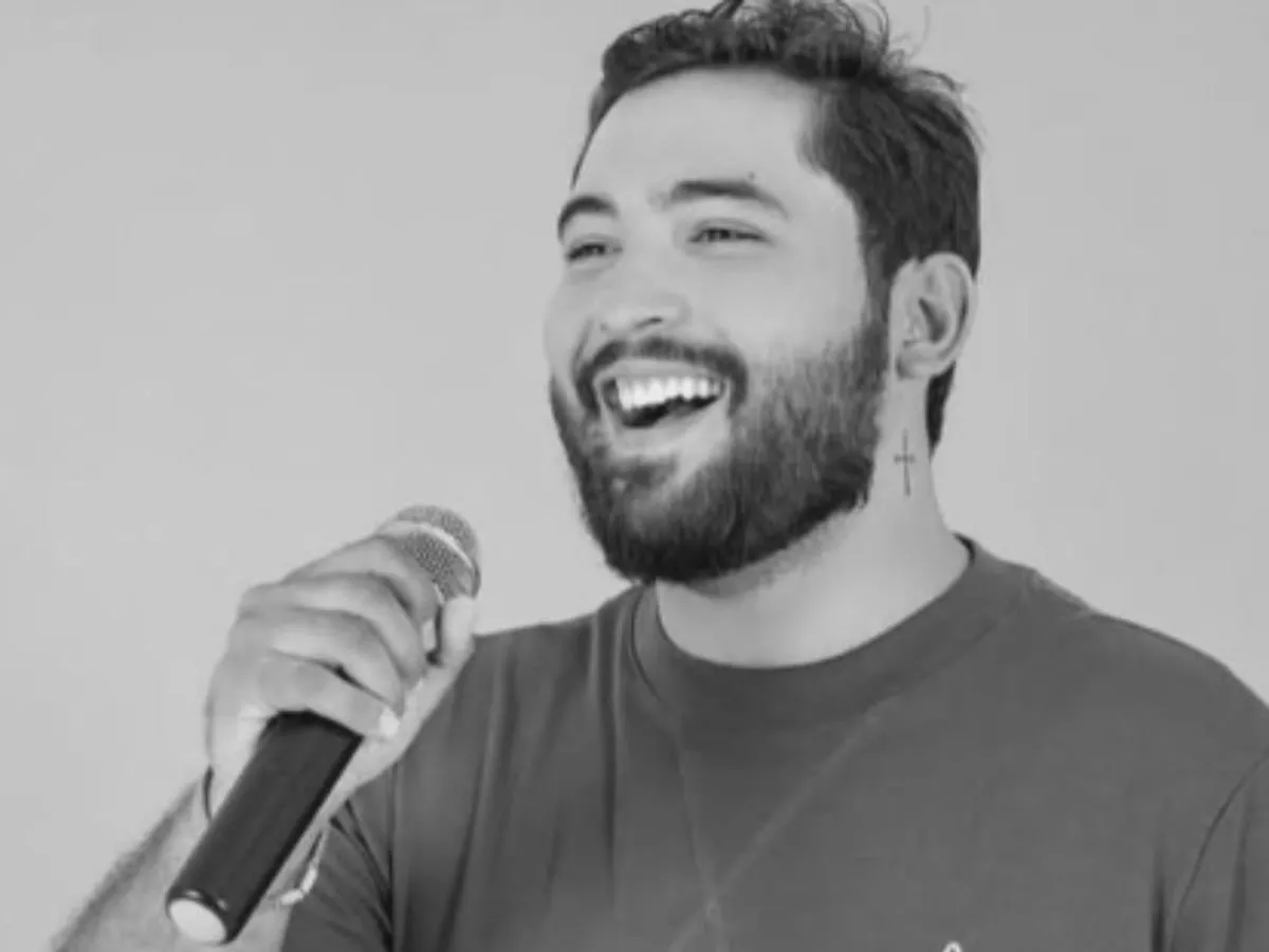 Cantor sertanejo Felipe Alves morre aos 24 anos após acidente